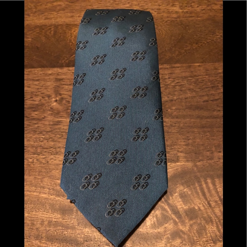 Gucci Retro Raised Rep Tie